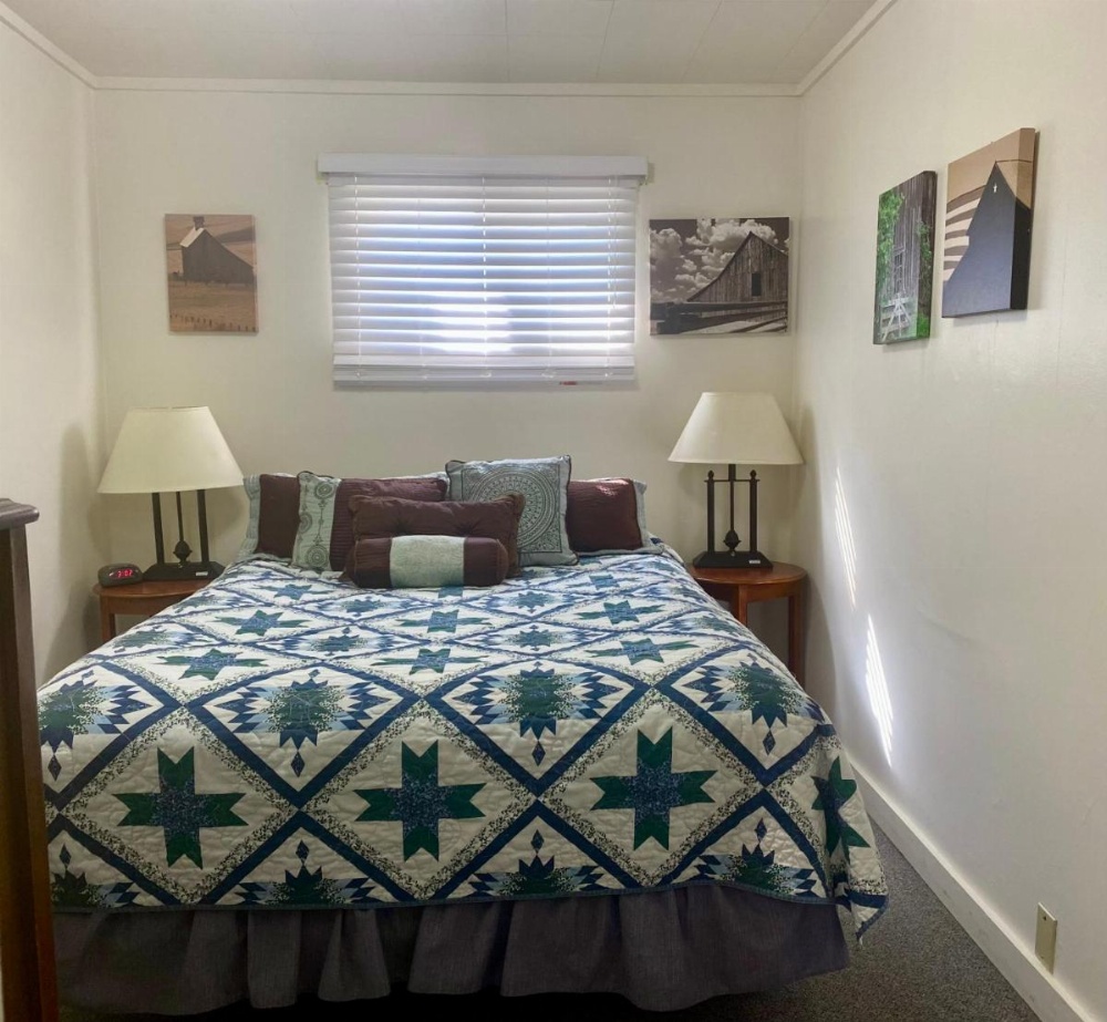 Room image 3