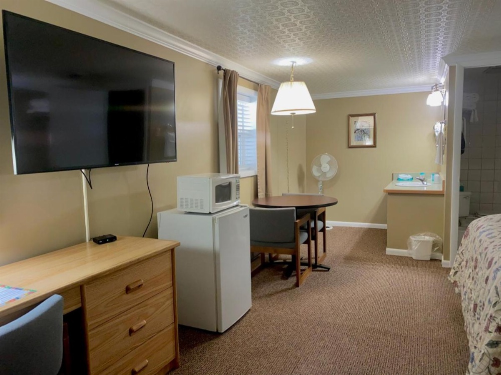 Room image 3